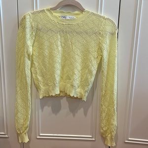 Zara yellow cropped crocret sweater size Small